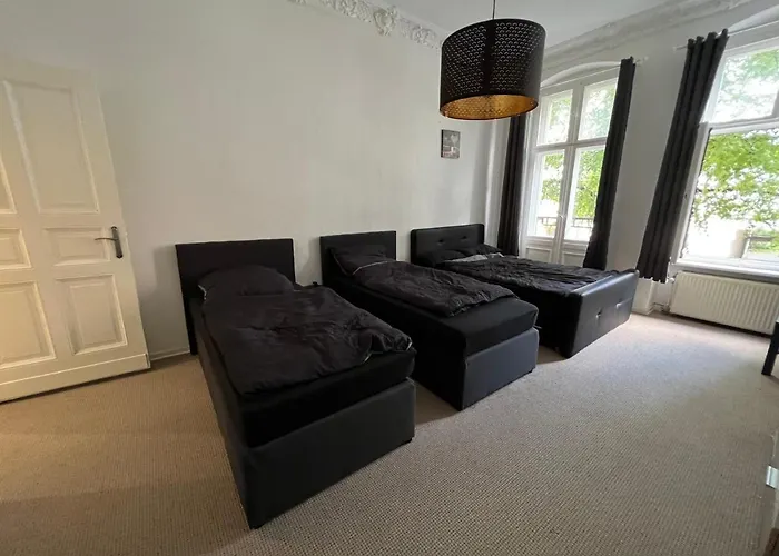 Fuer Familien, Freunde Oder Groessere Gruppen Bis Zu 8 Personen In Der Naehe Des Berliner Hauptbahnhofs Berlin