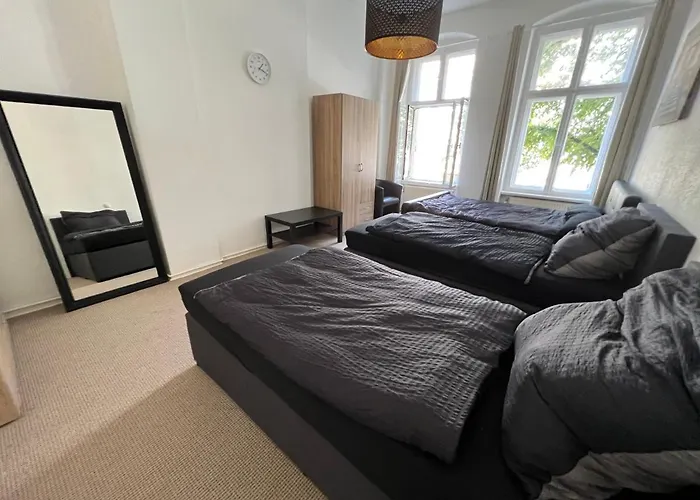 Fuer Familien, Freunde Oder Groessere Gruppen Bis Zu 8 Personen In Der Naehe Des Berliner Hauptbahnhofs *