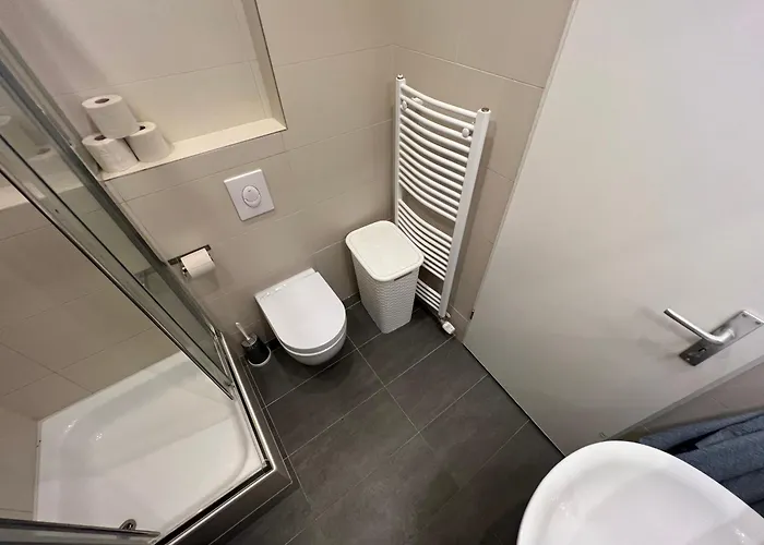 Apartament Fuer Familien, Freunde Oder Groessere Gruppen Bis Zu 8 Personen In Der Naehe Des Berliner Hauptbahnhofs *