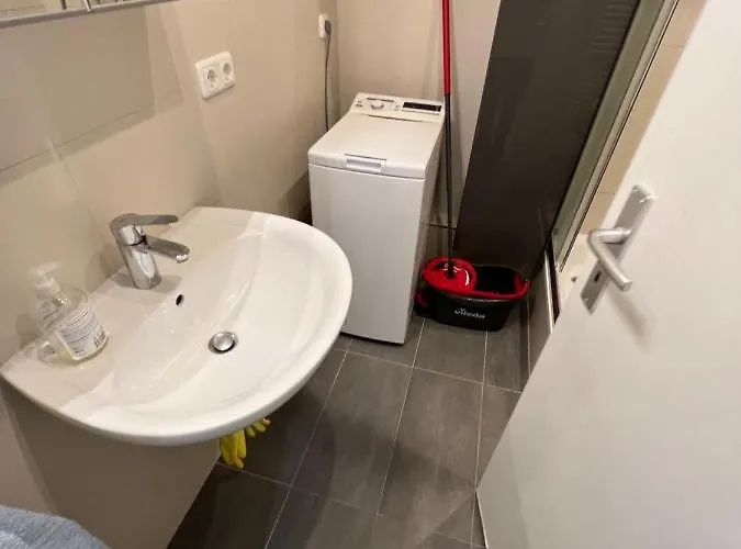 Fuer Familien, Freunde Oder Groessere Gruppen Bis Zu 8 Personen In Der Naehe Des Berliner Hauptbahnhofs Berlín