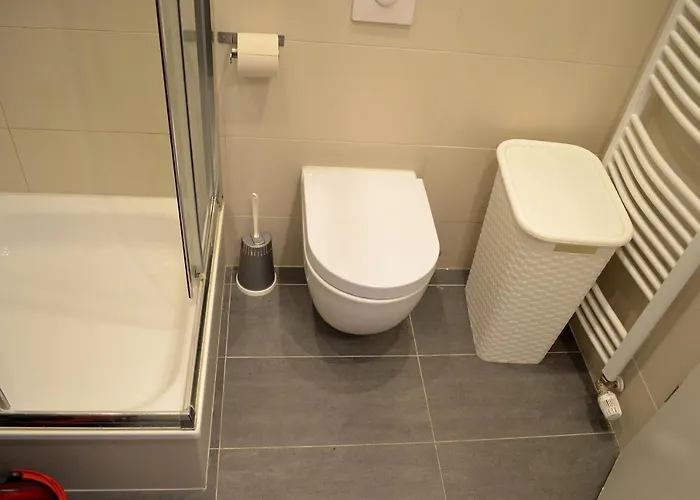 Fuer Familien, Freunde Oder Groessere Gruppen Bis Zu 8 Personen In Der Naehe Des Berliner Hauptbahnhofs *