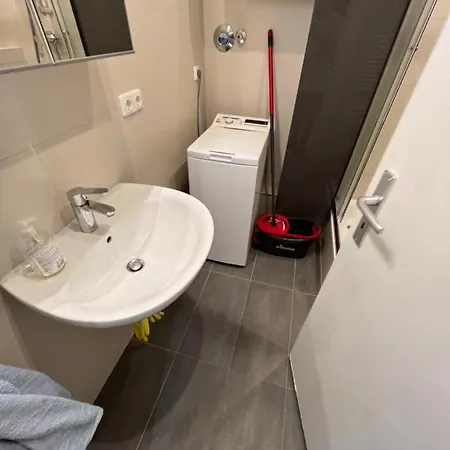 Hauptbahnhof: Family-friendly Group For 8 Berlin