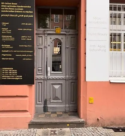 Hauptbahnhof: Family-friendly Group For 8 *